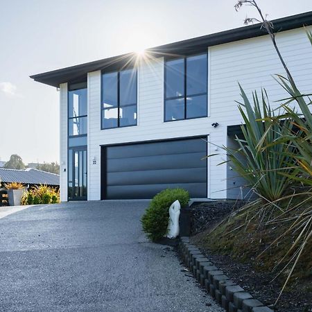 Modern Family Friendly Getaway Villa Dunedin Bagian luar foto
