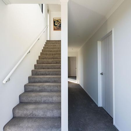 Modern Family Friendly Getaway Villa Dunedin Bagian luar foto