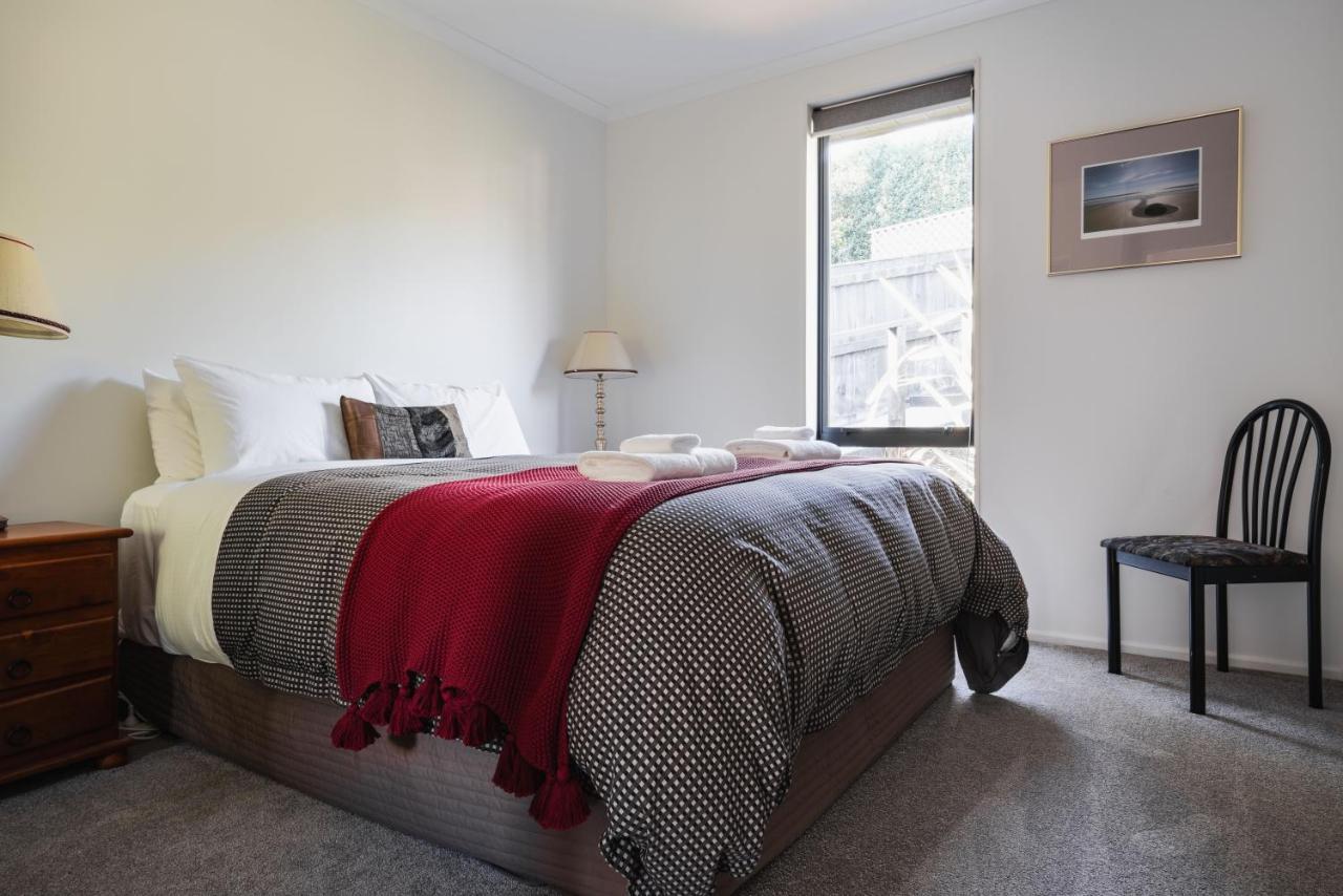 Modern Family Friendly Getaway Villa Dunedin Bagian luar foto