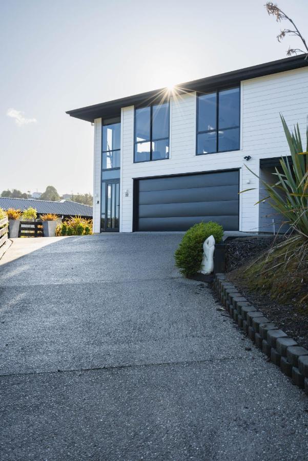 Modern Family Friendly Getaway Villa Dunedin Bagian luar foto